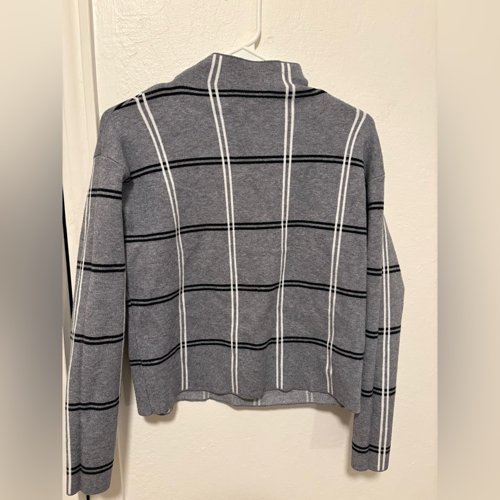 Max Studio Gray Striped Sweater